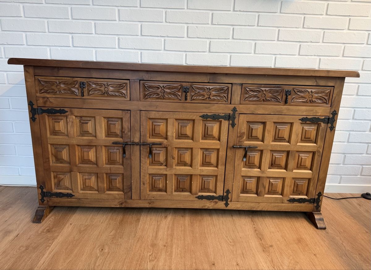 Commodes: Kommode spanischer Stil – D'occasion à Bettlach par Valgoy