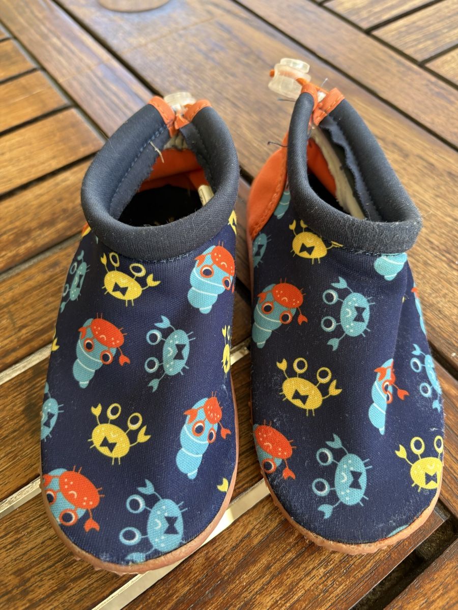 Scarpe per ragazzi: Wasserschuhe Grösse 26 – Usato da Mägenwil venduto da Dabelu