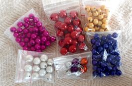 Lot de perles colorés et métalisés pour fabrication bijoux