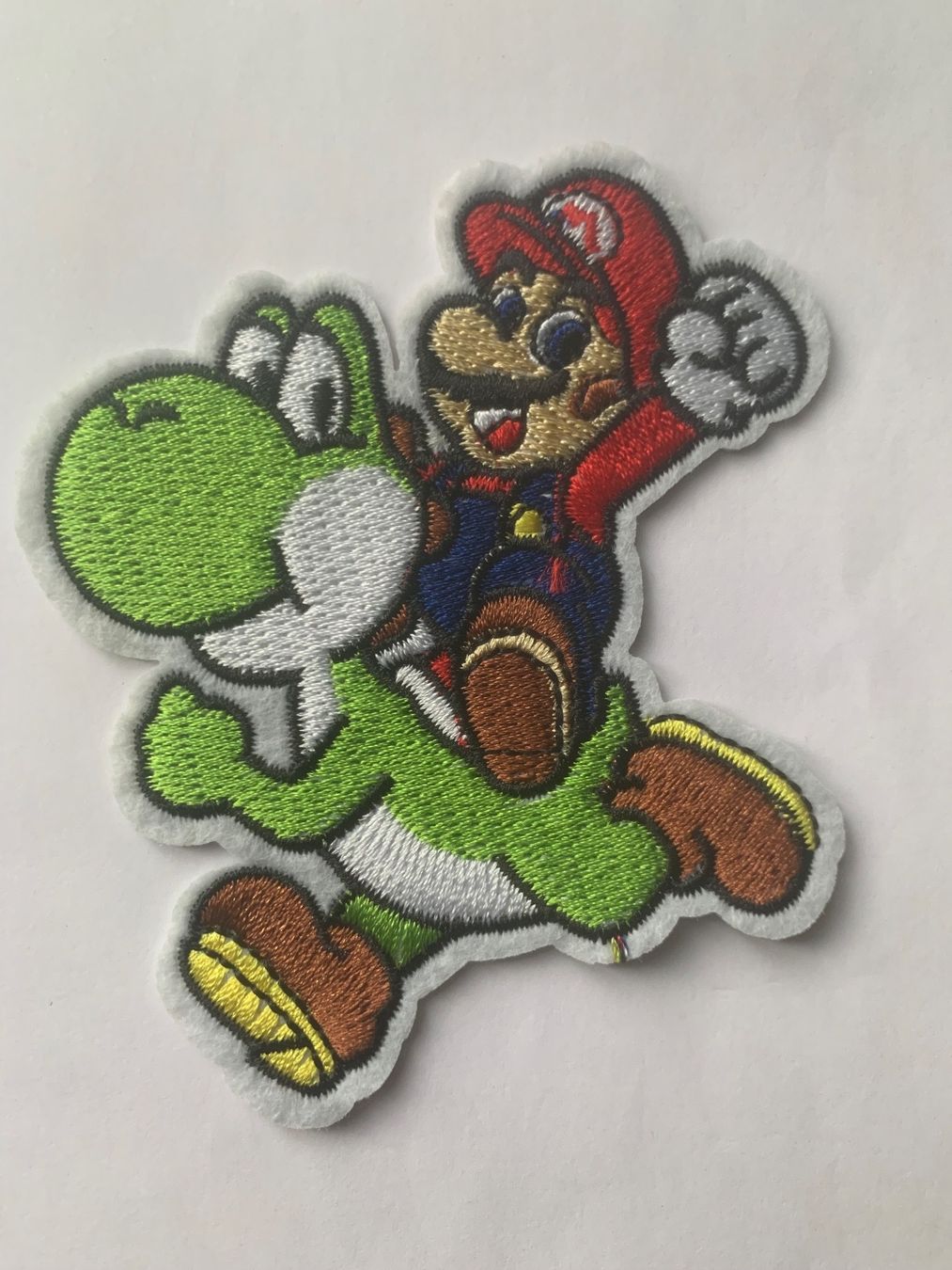 Disney Toppe: Super Mario mit Yoshi Patch Badge, Bügelbild – Nuovo e nell'imballaggio originale da Ostermundigen venduto da Mcone