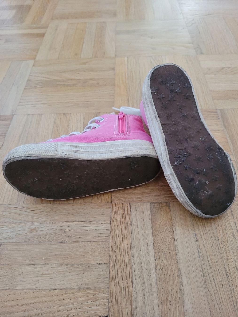 Next Scarpe per ragazze: Next Turnschuhe Grösse 25.5 – Usato da Frick venduto da Spain_3 3