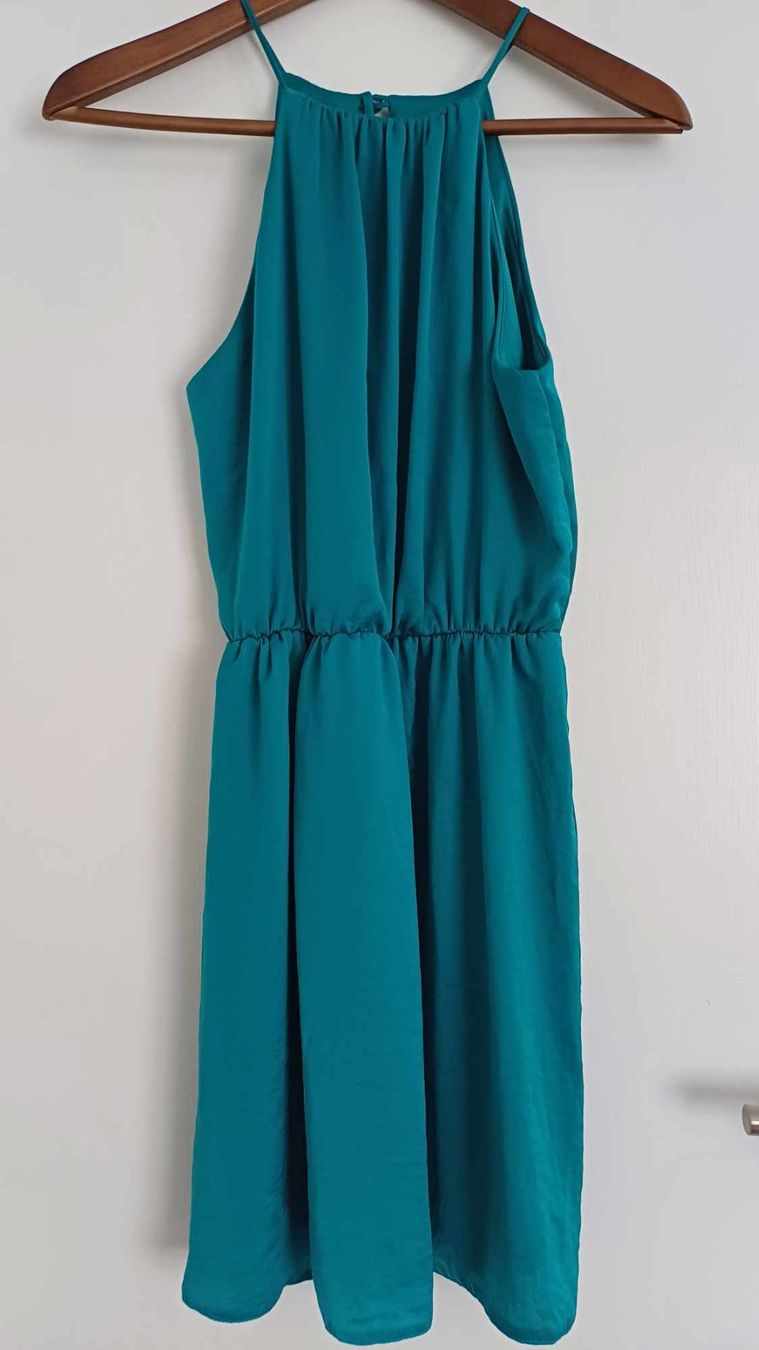 Robes: Robe – Neuf (Voir description) à Müntschemier par Kinako