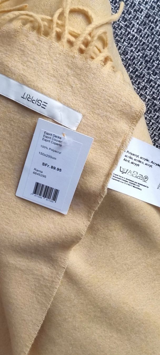 Esprit Couvertures: couverture Esprit jaune neuve 150x200 – Neuf avec emballage d'origine à La Tour-de-Trême par Coco06 2