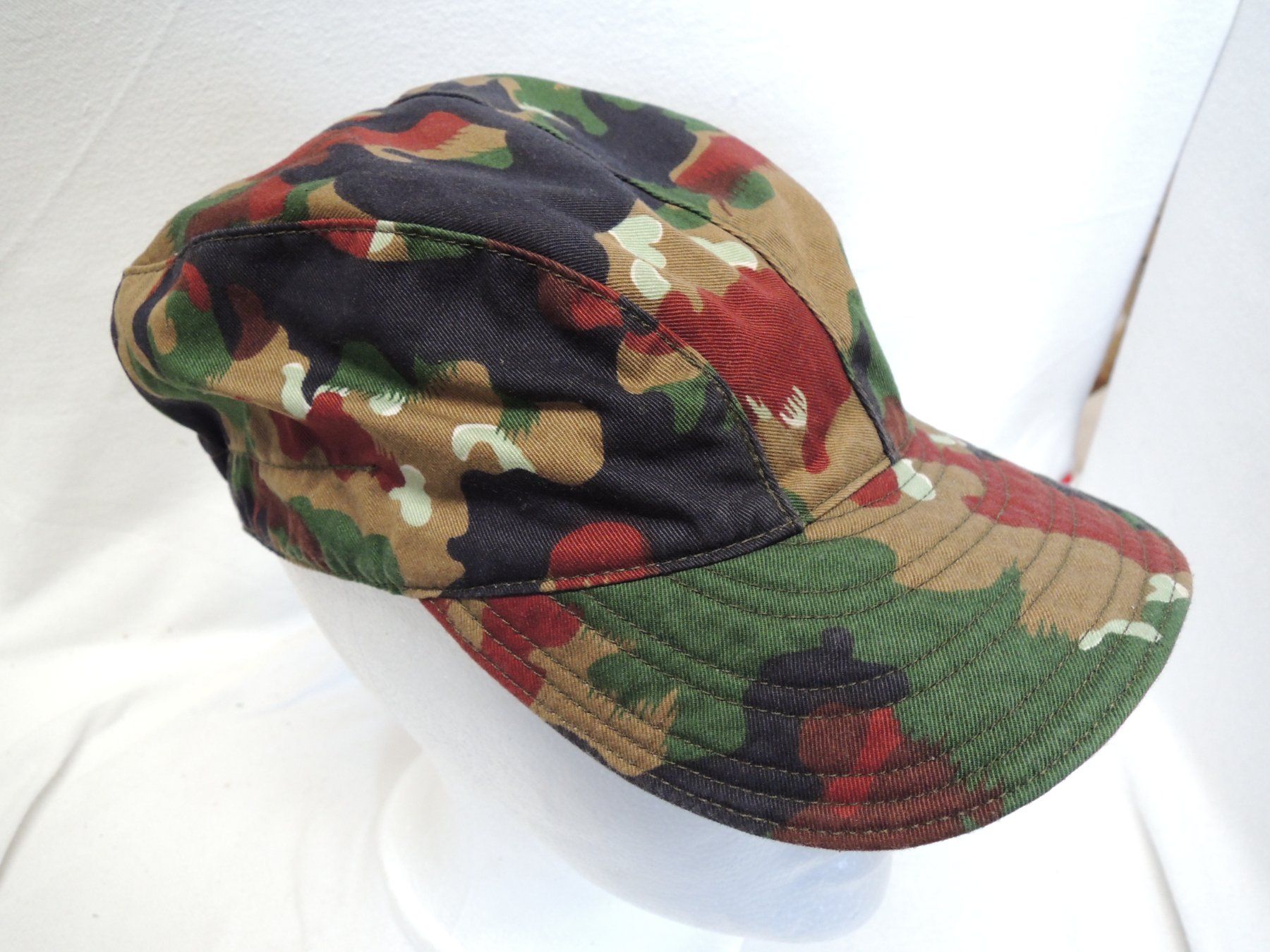 Schweizer Armee Uniformi: Schweizer Armee Mütze mit 7 Abzeichen Twint ok – Nuovo (secondo la descrizione) da Uznach venduto da Othmar52 2