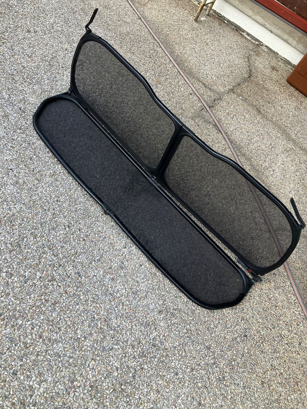 BMW Tutti pezzi di ricambio auto: Windschott originale per BMW 328i Cabrio del 1997 – Usato da Rancate venduto da FiorAngela011 3