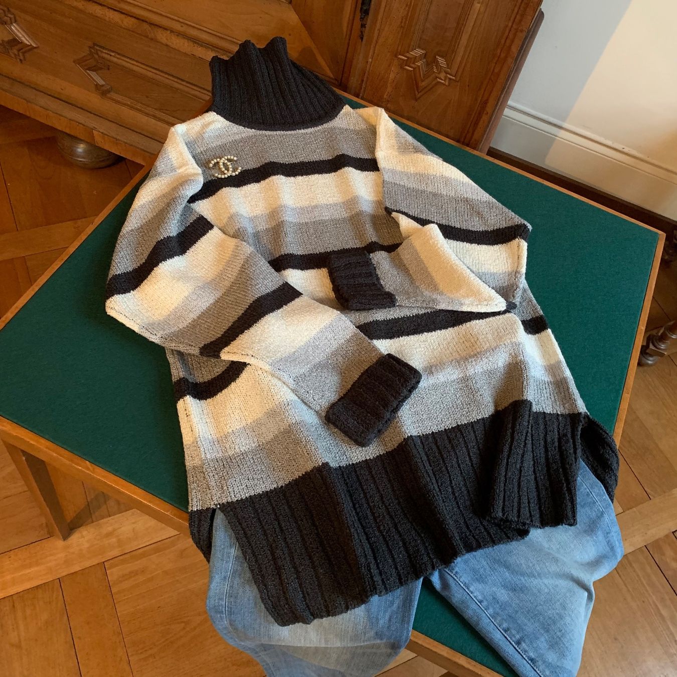 Maglioni & Felpe: VINTAGE COSMOS Pullover  Zustand: Perfekt wie NEU – Usato da Interlaken venduto da Bona55