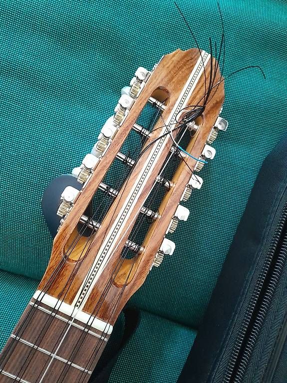 Instruments de musique: Charango pro Suarez Bolivia – Neuf avec emballage d'origine à Lausanne par EdwinBOSU 2