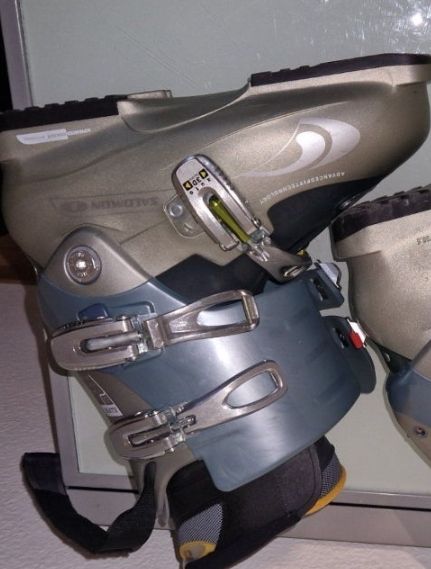 Sci: Set sci Atomic scarponi Salomon casco guanti usato – Usato da Baar venduto da Fabio-99