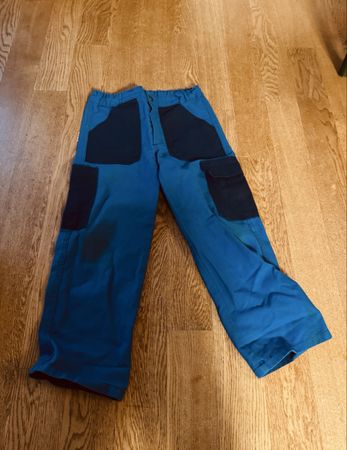 Hose für Kinder, Grösse 128, Ideal für Handwerk und Wald