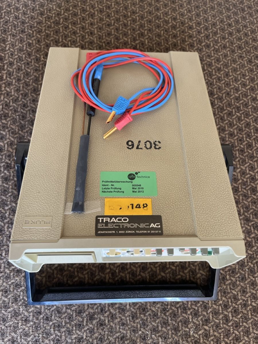 Misurare: Fluke 8010A Digital Multimeter inkl Kabel gebraucht – Usato da Gams venduto da Akgams 1