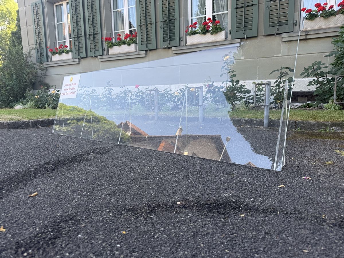Wände & Decken: Schutzscheibe Plexiglas 205x56cm – Gebraucht aus Bätterkinden von rip2000