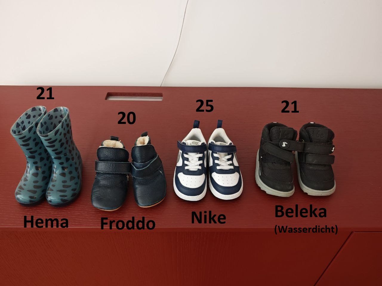 Scarpe per ragazzi: Kinderschuhe – Usato da Dübendorf venduto da Alex.Urech