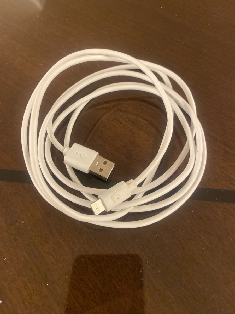 Apple Ladegeräte: Ladekabel iPhone 11 – Gebraucht aus Zürich von joyfulgrace