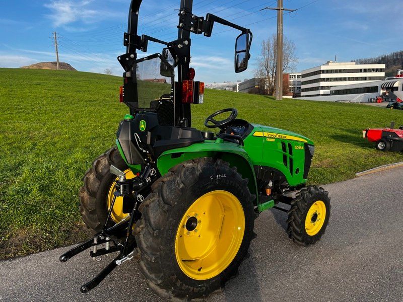 John Deere Traktoren: Traktor John Deere 3025 E mit Müthing Mulcher – Neu (gemäss Beschreibung) aus Baar von renewismer 7