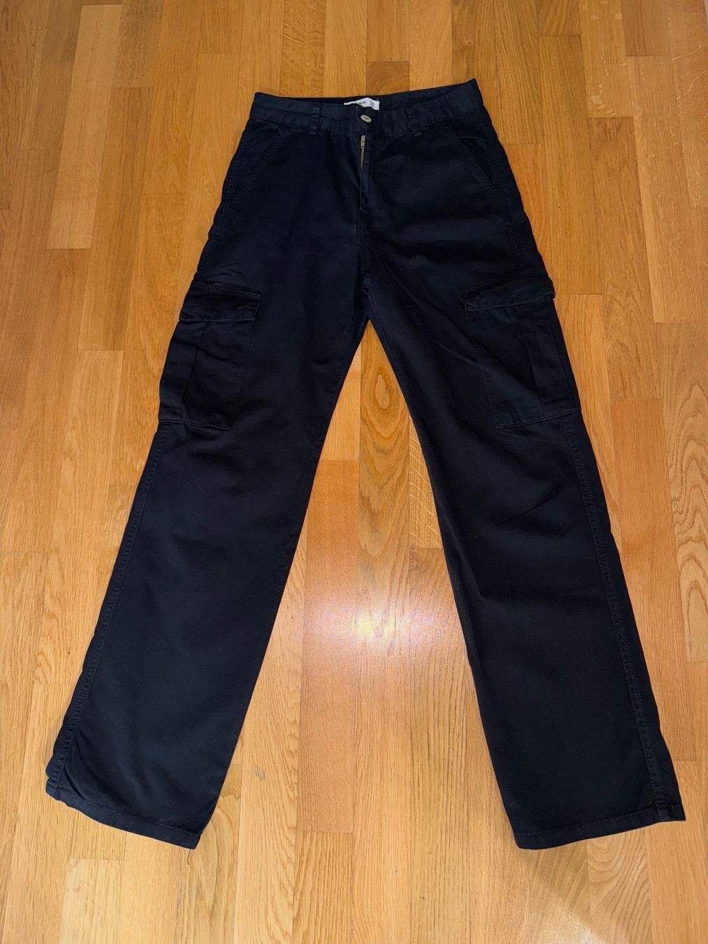 Pantaloni: 3 pantalons noirs – Usato da Cologny venduto da PEACEANDLOVE 3
