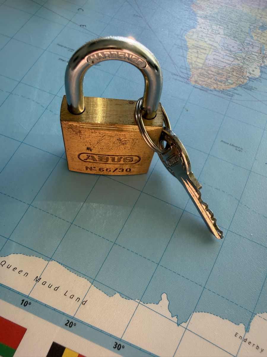 Attrezzatura da arrampicata: NEUWERTIG***KARABINER mi 1 SCHLÜSSEL*** – Usato da Zürich venduto da Ceca52 4