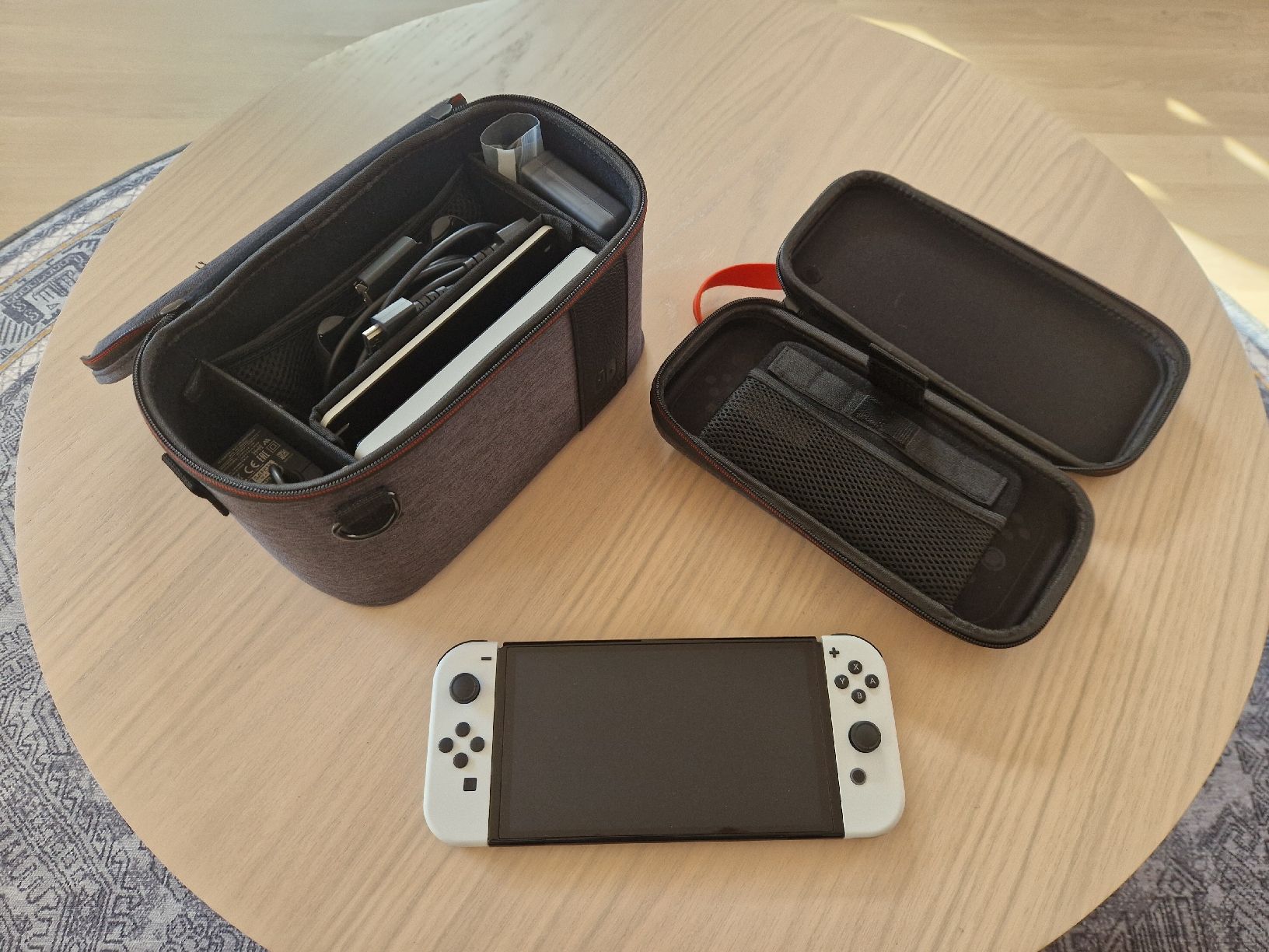 Nintendo Console: Nintendo Switch OLED Bundle + 18 Spiele + Pro Controller – Usato da Tamins venduto da Riccu_2