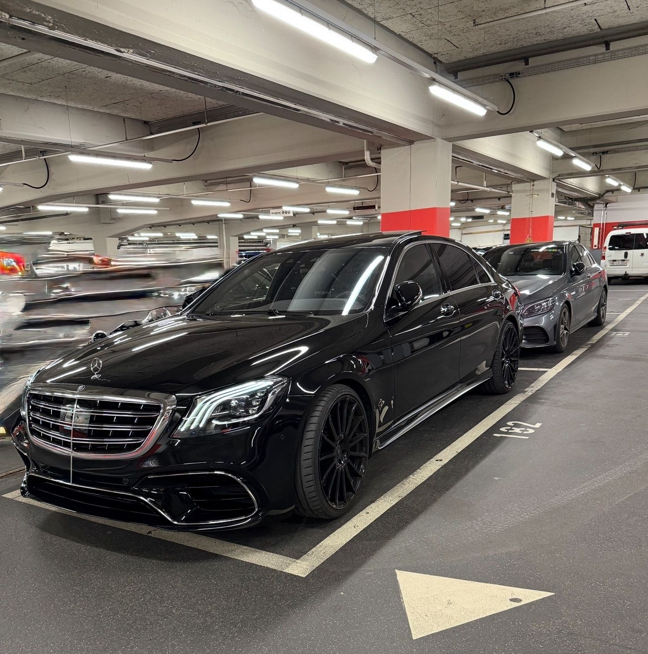 Mercedes-Benz Automobili: Mercedes s63 AMG – Usato da Thun venduto da Leosgarage