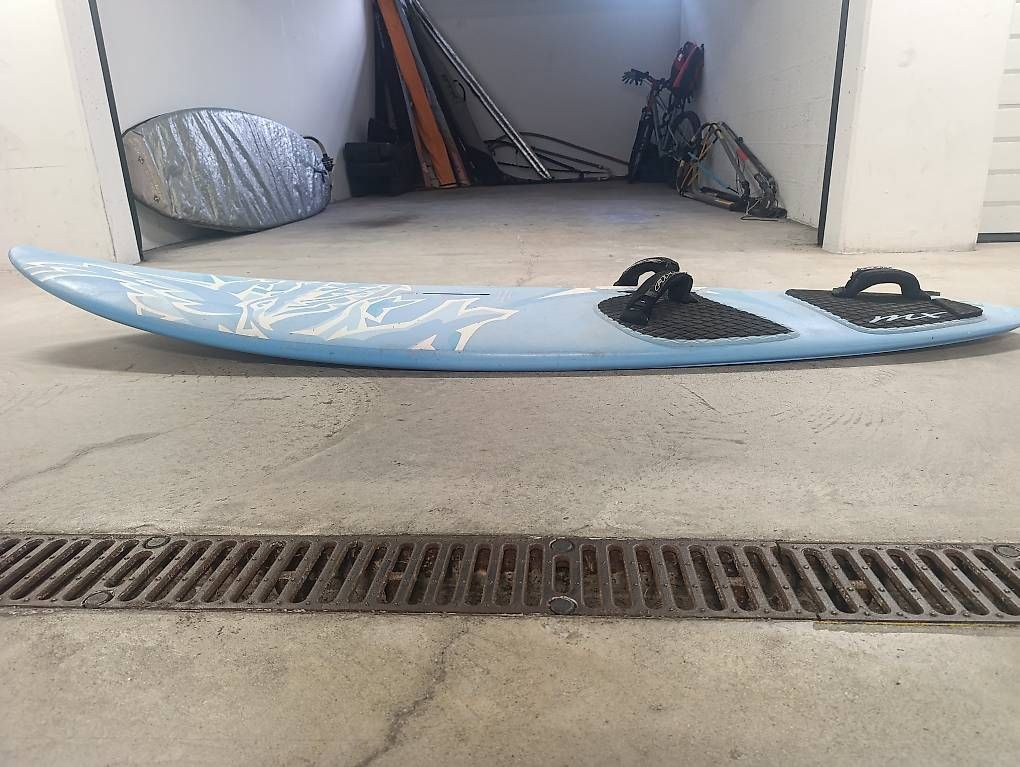 Tavole da surf e di nuoto: Windsurf ahd mx maxride 85  – Usato da Montreux venduto da rao_r66l 4