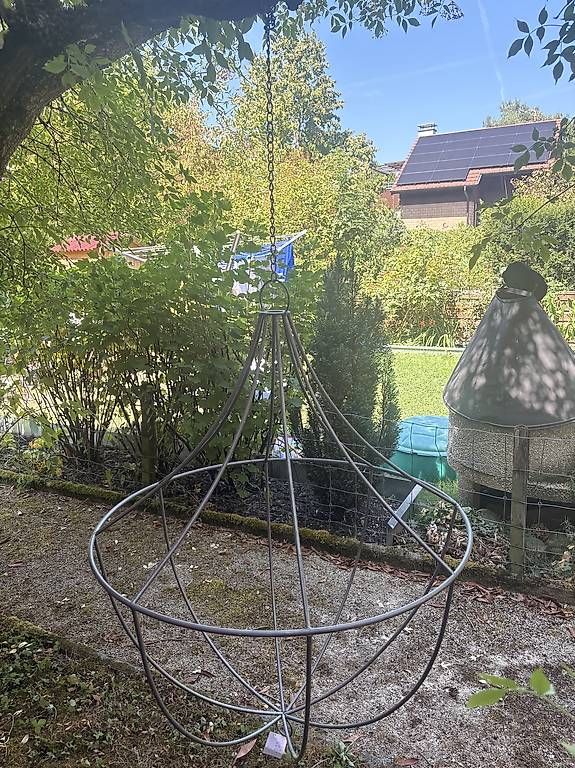 Alle Dekorationen: Grosse Deco-Halbkugel aus Metall – Gebraucht aus Muttenz von SaleSomeThings 1