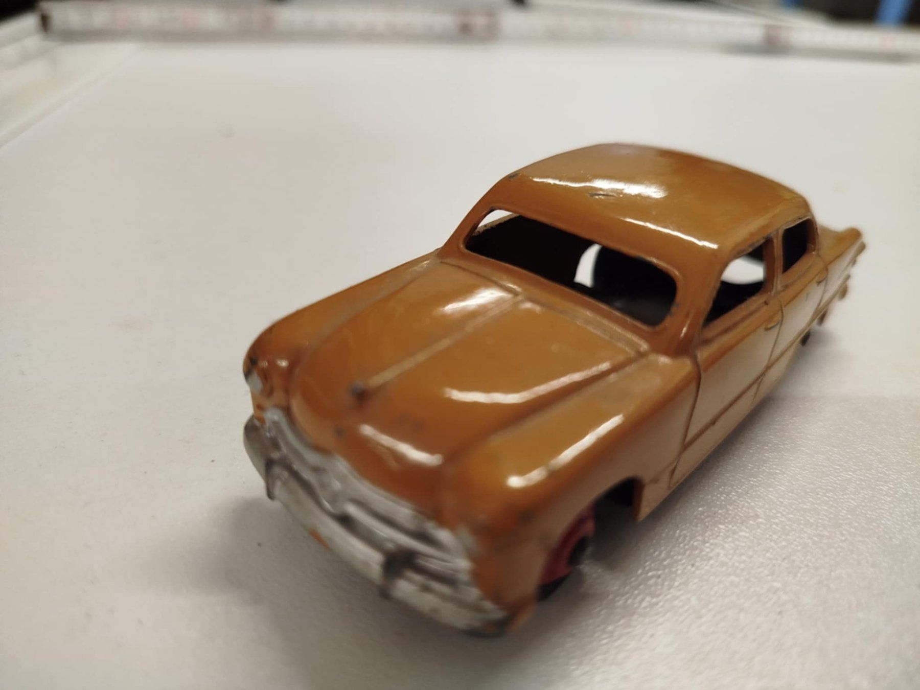Dinky Toys Modellini d'auto: Dinky Toys (nr 10) – Usato da La Chaux-de-Fonds venduto da Emmaus2300CDF 1