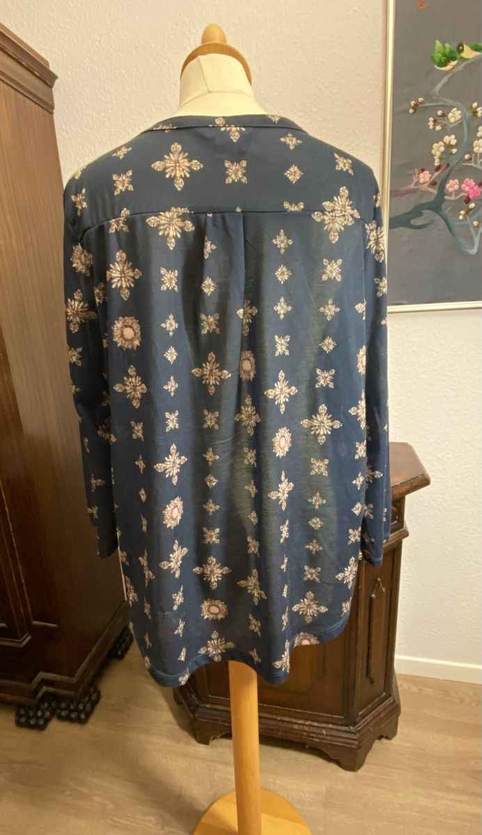 H&M Camicette: H&M Bluse Shirt blau Muster Gr. L – Usato da Fislisbach venduto da KolibriSecondhand 2
