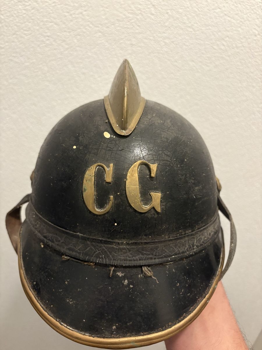 Pompieri: Casque de pompier antique – Usato da Cugy VD venduto da sim_y9yv