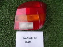Ford Fiesta  Rückleuchte > rechts.