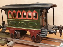 Antiker Märklin 1807 durchgehender Personenwagen in Spur 1