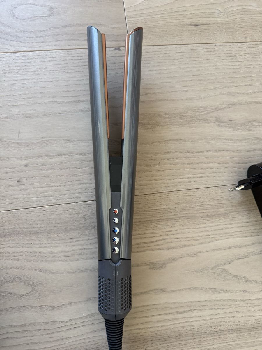 Dyson Föhn: Dyson Airstrait – Gebraucht aus Wettswil von ilona.zlatarev 5