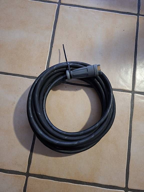 Idropulitrici ad alta pressione: Karcher professionnel  – Usato da Gland venduto da Simao68 2