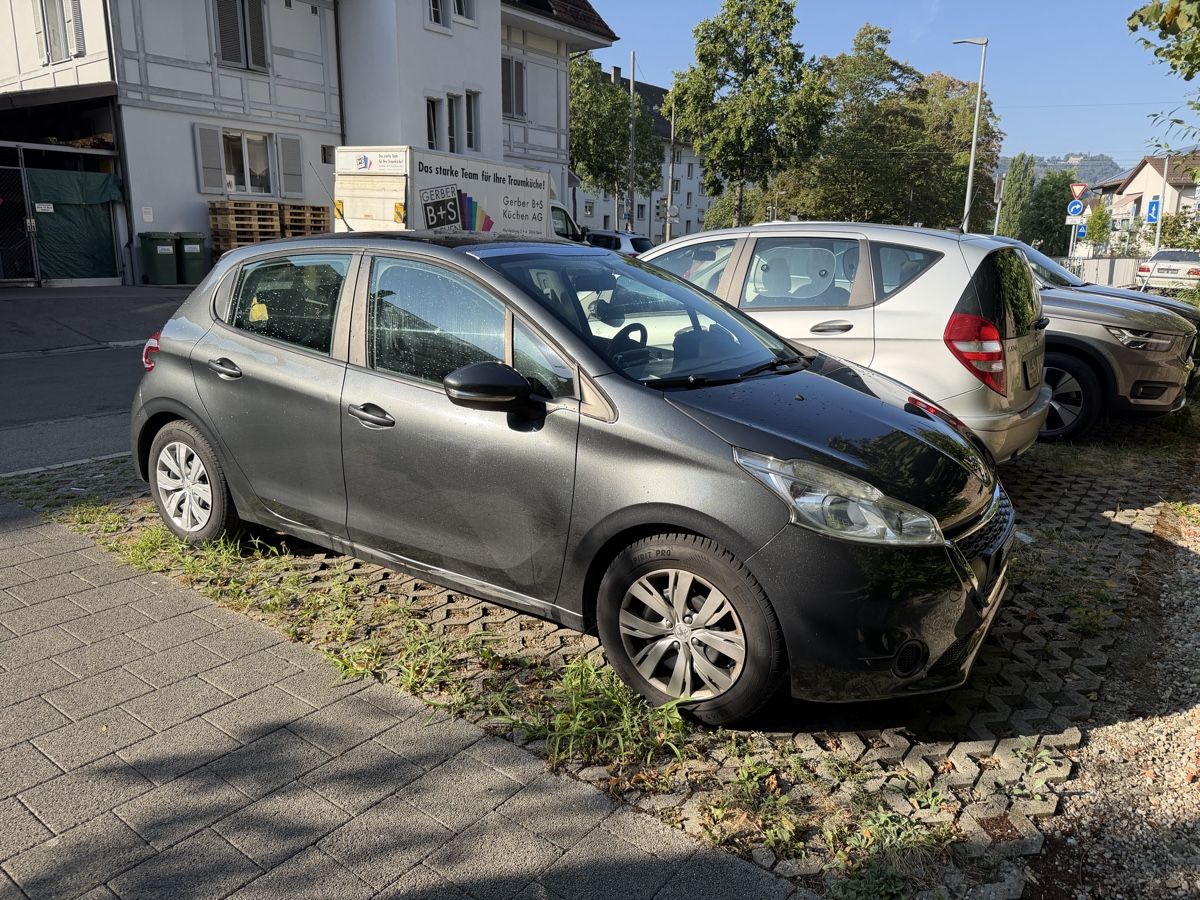 Peugeot Automobili: Peugeot 208 – Usato da Bern venduto da hof_25d2 5