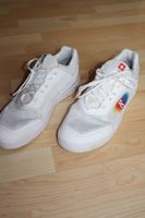 On The Roger Advantage White Tennis Shoes - EU 44