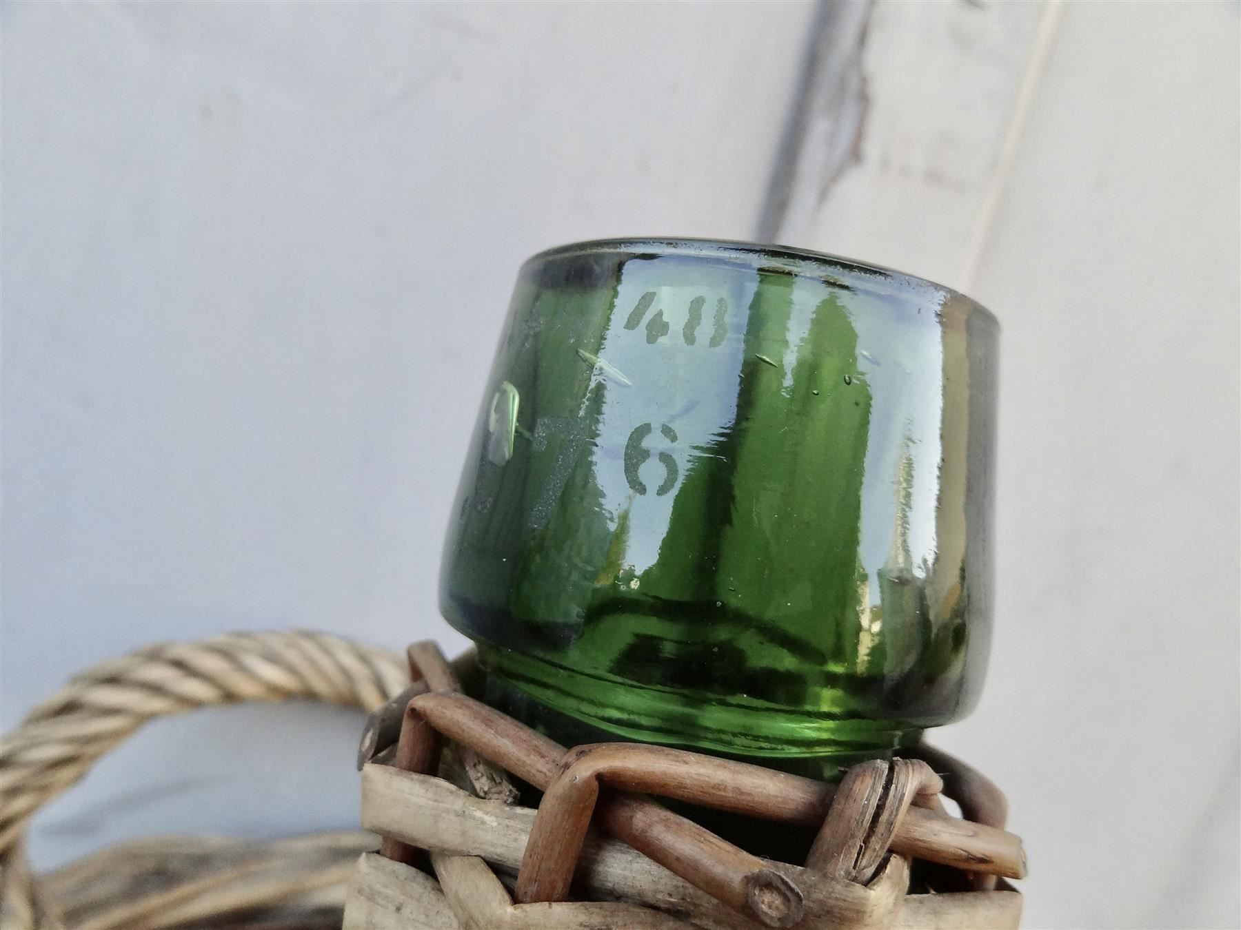 Bottiglie: alte grosse Korbflasche 7.6 Liter 1948 – Nuovo e nell'imballaggio originale da Kerzers venduto da Flaschenposten 3