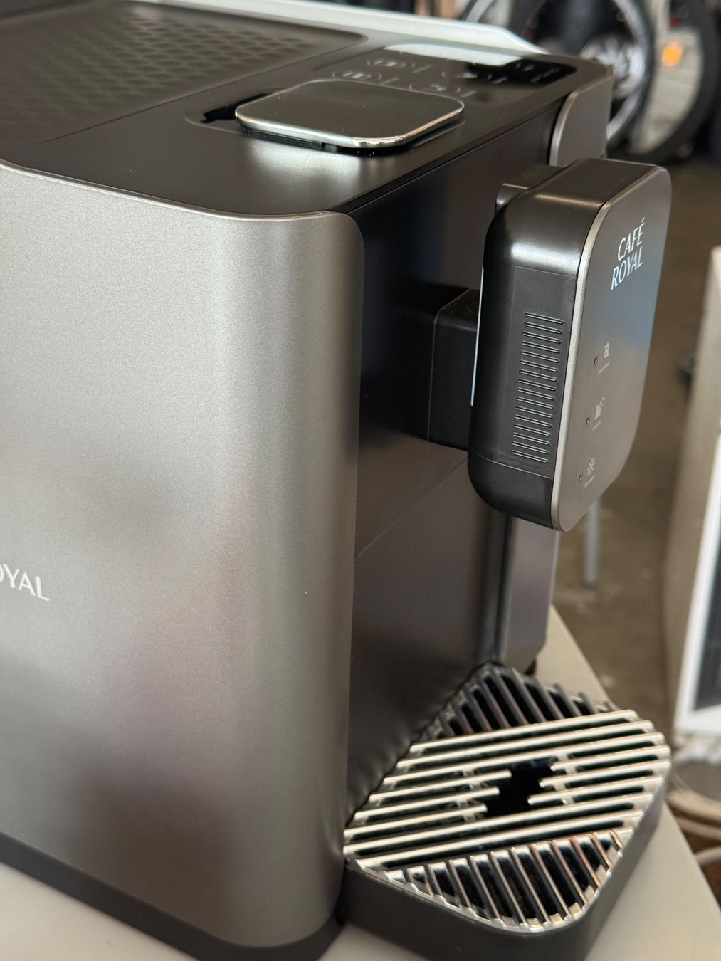 Café Royal Macchine per caffè & Macchine per espresso: Café Royal Professional Kapselmaschine – Usato da Klingnau venduto da Umweltklinik 3