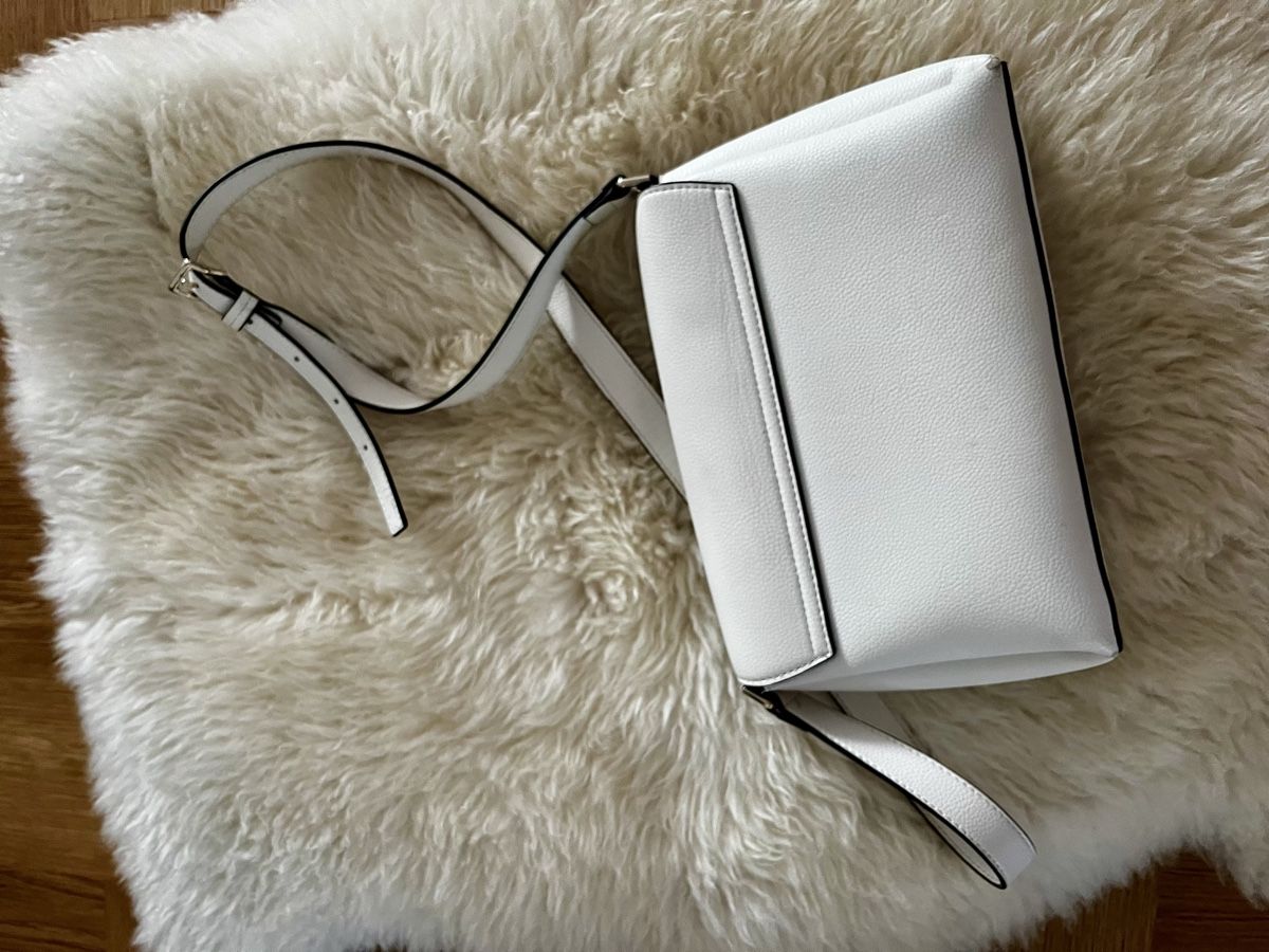 Calvin Klein Sacs femmes: Calvin Klein Tasche weiss – D'occasion à Zürich par Saratue 3