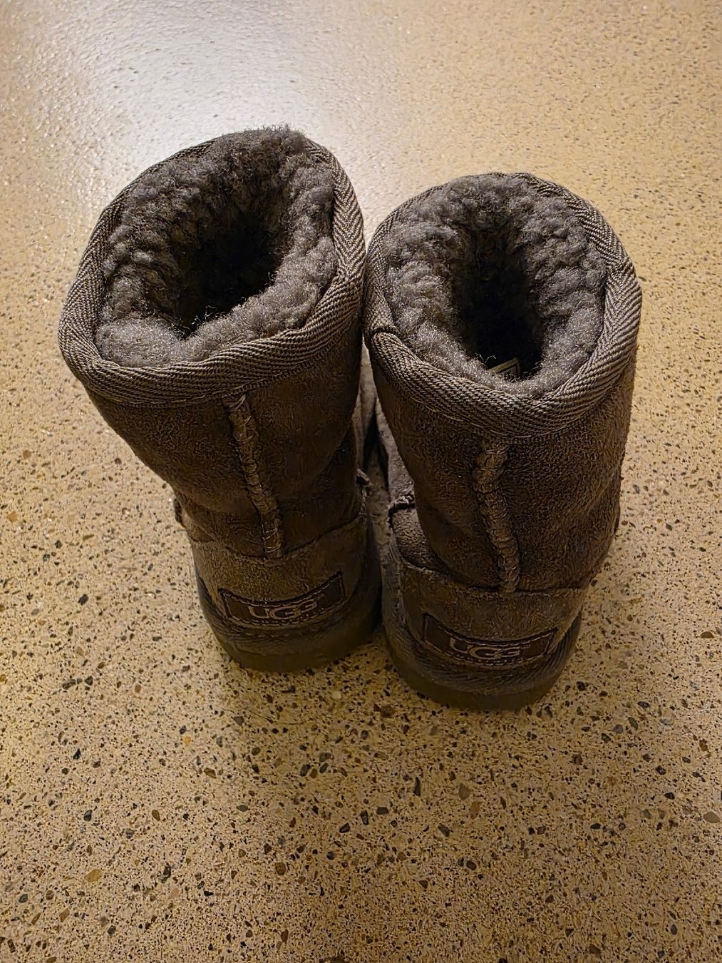 Ugg Scarpe per ragazzi: UGG Winterstiefel Grösse 22.5 – Usato da Zürich venduto da Allek 1