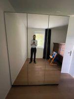 PAX Ikea Kleiderschrank Schwarzer Korpus mit Spiegeltüren