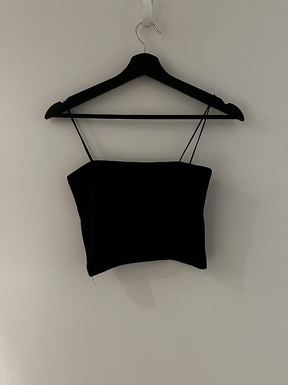 Top: Bandeau Top (Zara) – Usato da Schlieren venduto da mit_6lx7