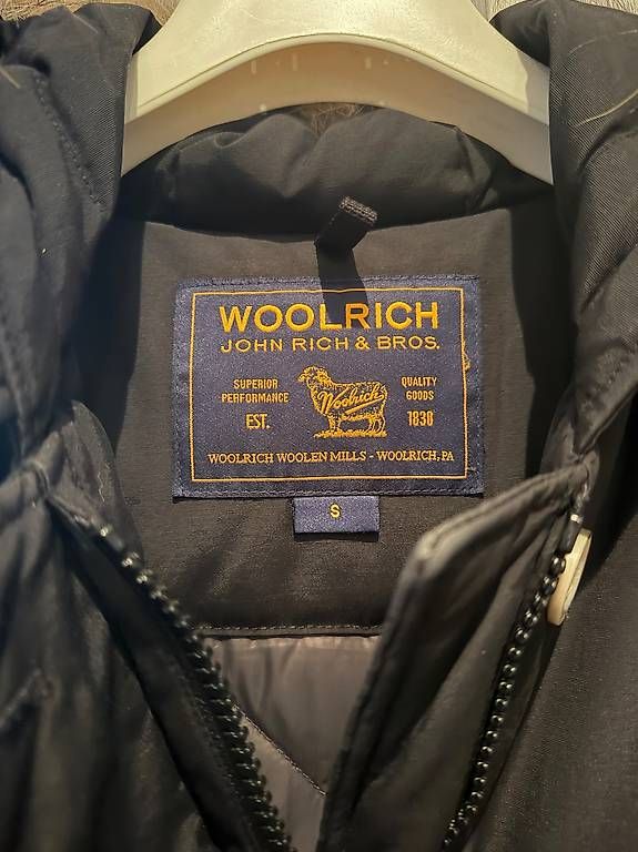 Cappotti: Woolrich Parka (S) – Usato da Liestal venduto da lo.di 2