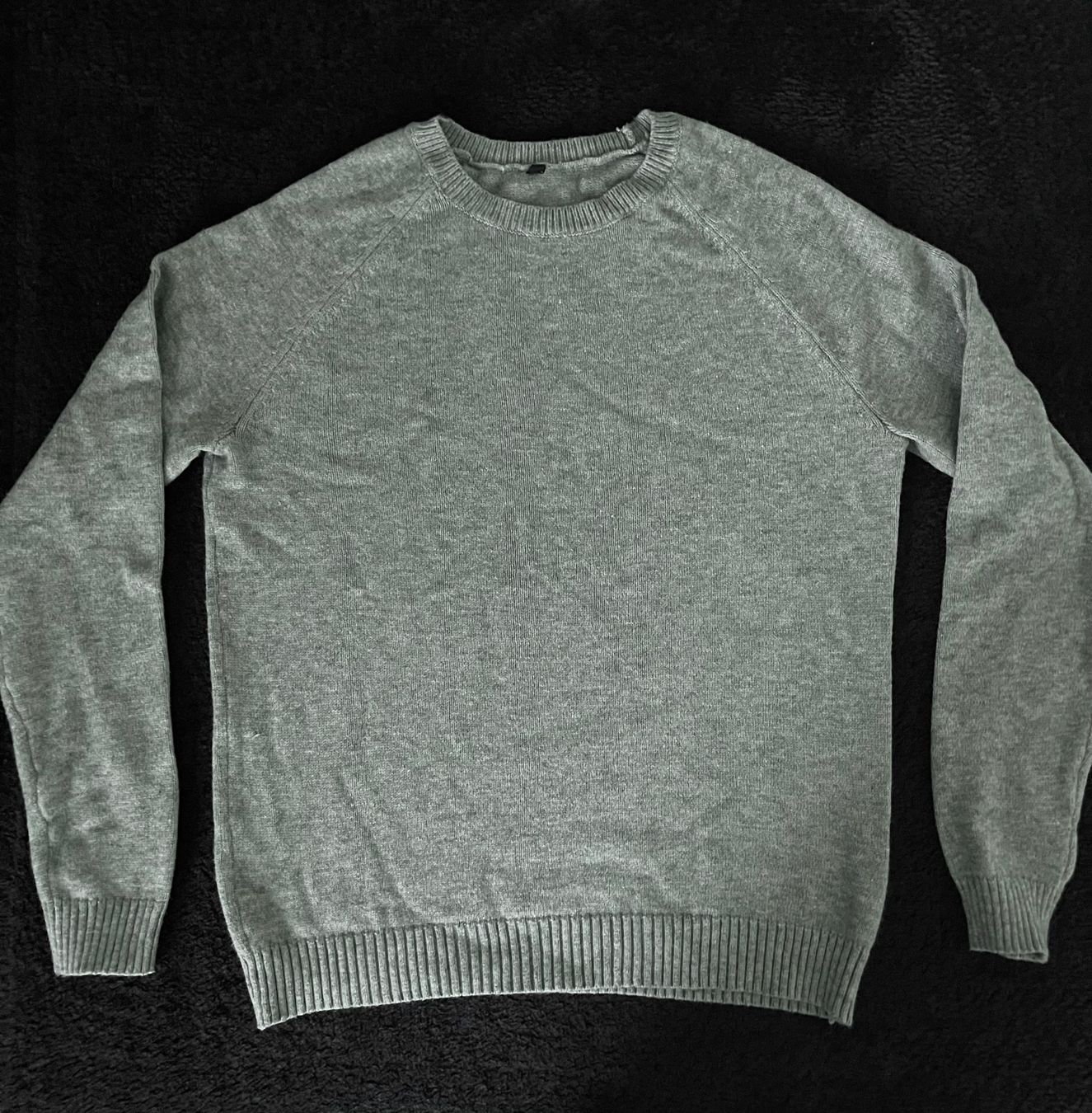 Pullover & Sweatshirts: Olivgrün-melierter Strickpulli, Gr M, neu – Neu (gemäss Beschreibung) aus Wangen b. Olten von VeraHa