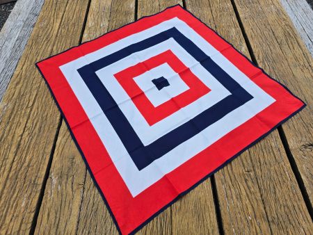 Kleidung: Halstuch kariert rot-weiss-blau