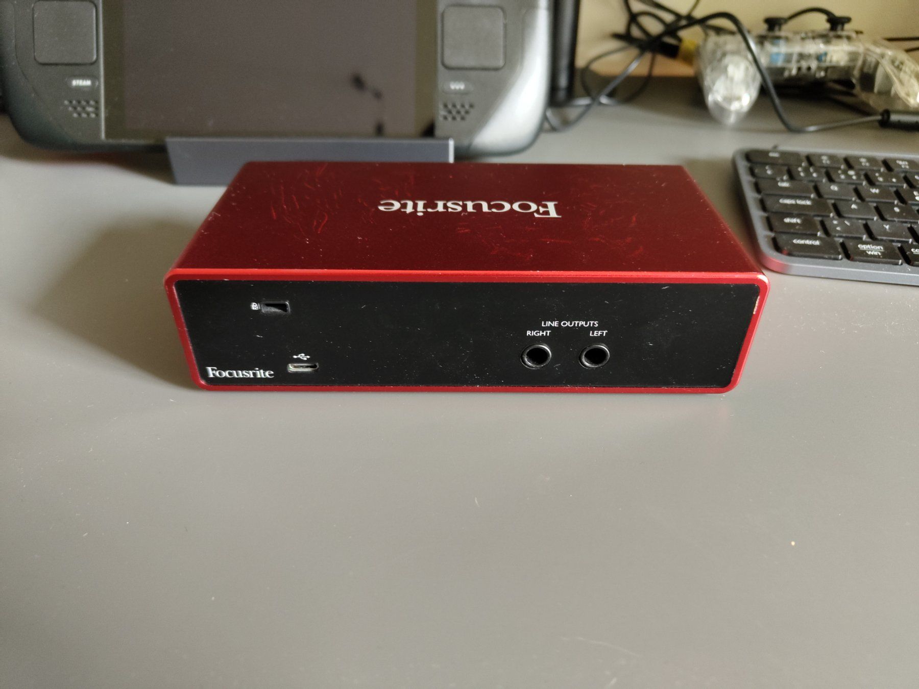 Focusrite Studioequipment: Focusrite Scarlett 2i2 Audio Interface – Gebraucht aus Zürich von leandra.tmn 1