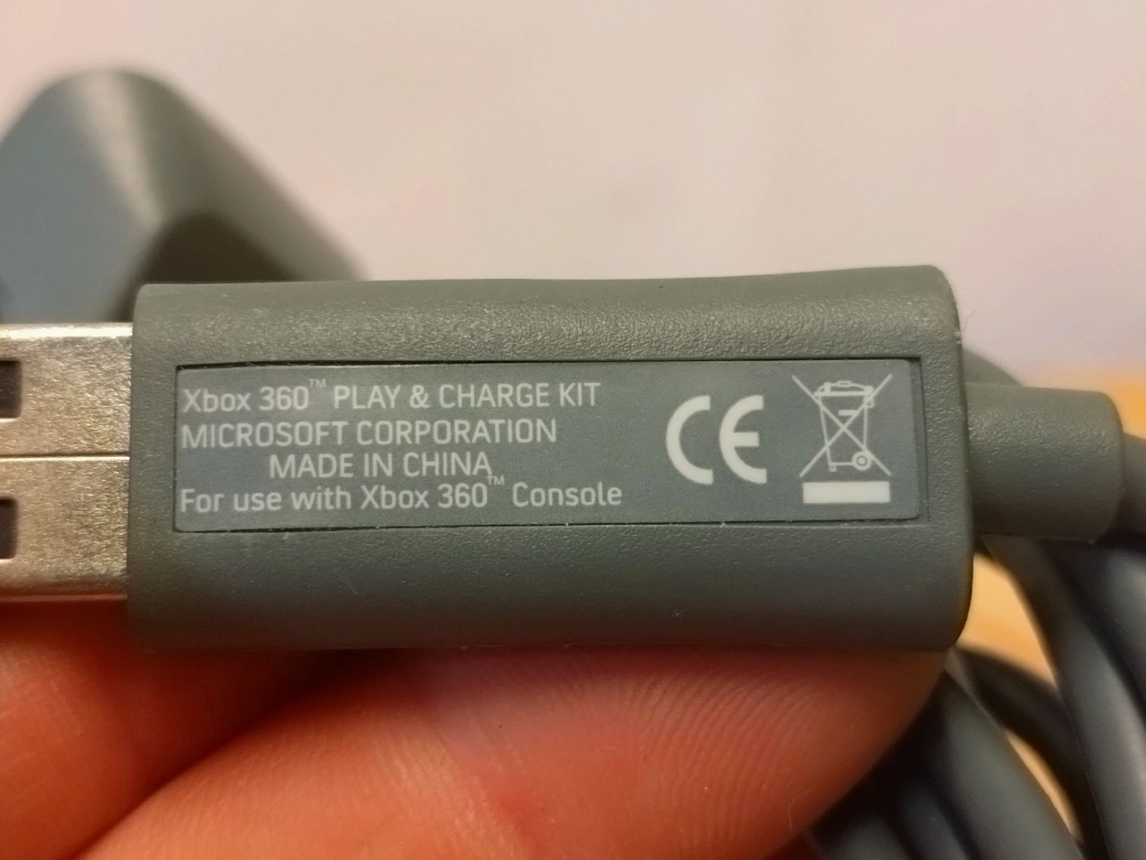 Microsoft Câbles: Xbox 360 Play & Charge Kit Microsoft USB gris – D'occasion à Farvagny-le-Grand par LaCaverne 4