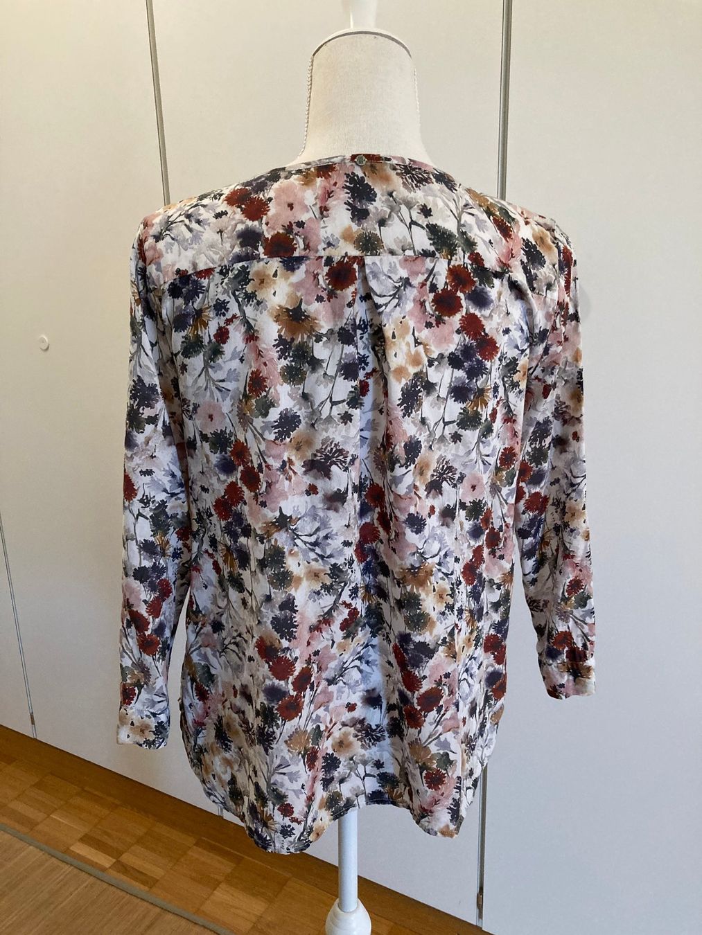 Nile Camicette: Nile Bluse S neu – Usato da Hombrechtikon venduto da star8888 2