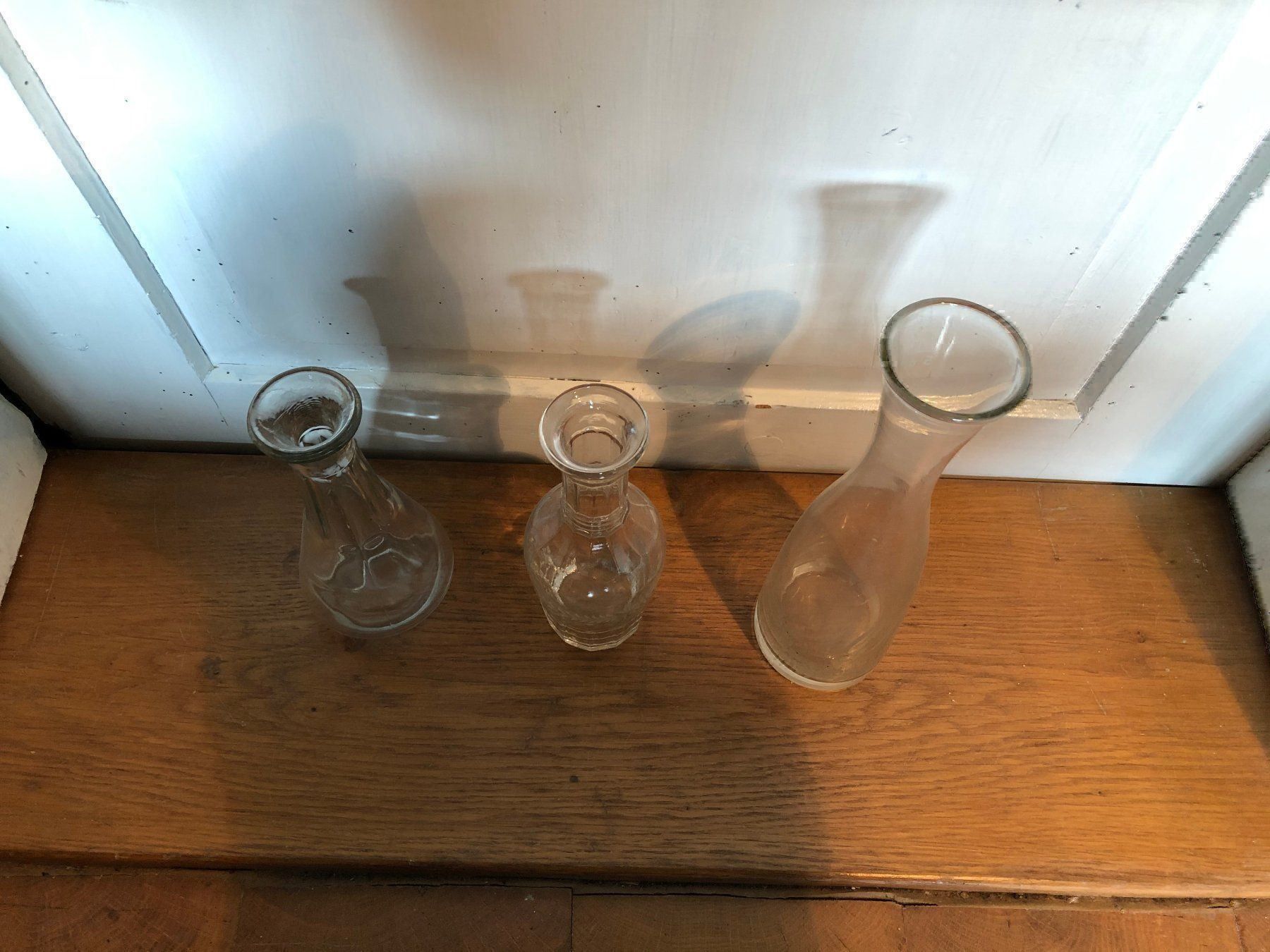 Caraffe: Glaskaraffen fein antik Muster weiss 3x – Usato da Siblingen venduto da Jayuah 4
