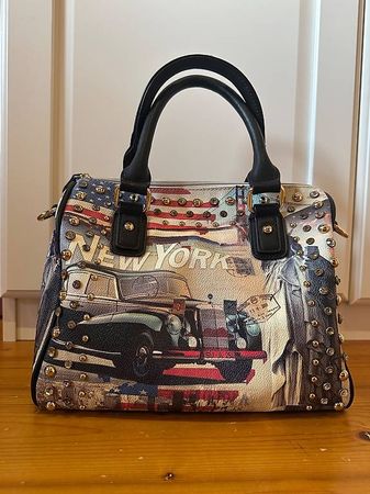 Tasche mit Nieten und USA Motiv