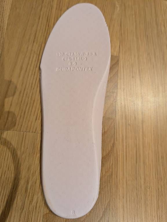 Scarpe da donna: Converse Halbschuhe grau/rosa NEU! – Usato da Luzern venduto da Quy 3