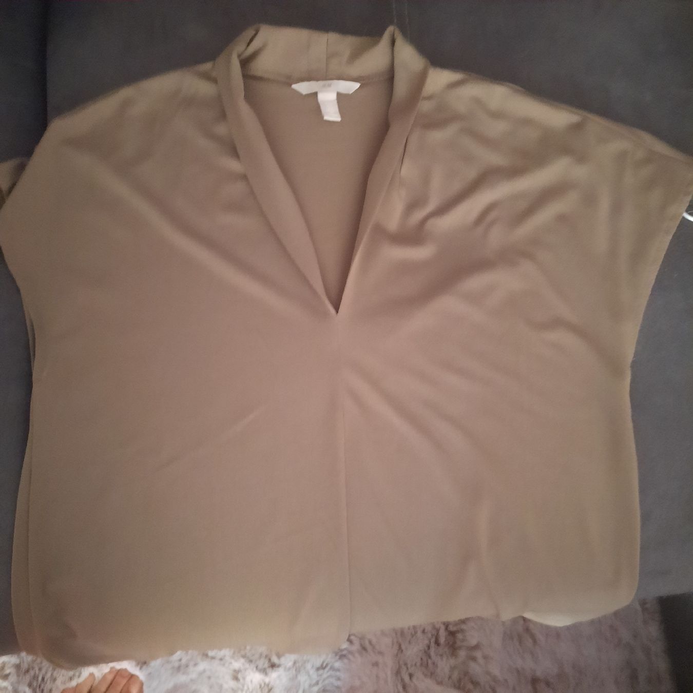 H&M Blusen: H&M Bluse Khaki Grösse S  – Neu (gemäss Beschreibung) aus Solothurn von lsc_pf99 8