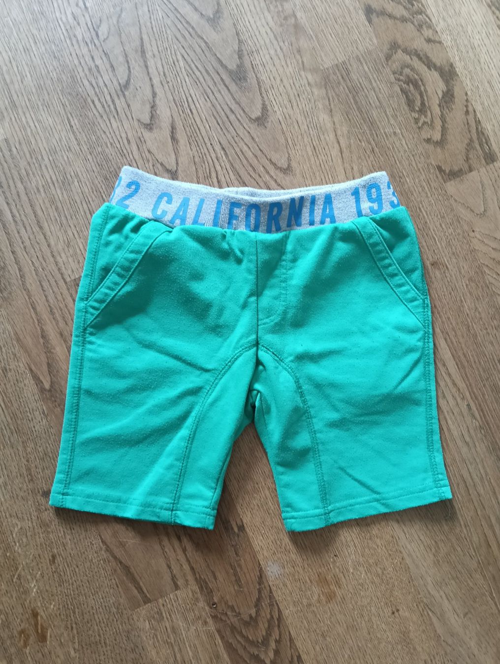 Pantaloni: Kurze Hose Gr. 92... – Usato da Uetendorf venduto da Koh0